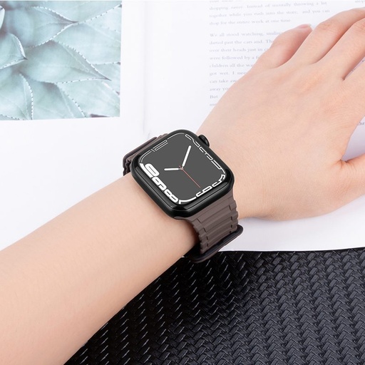 Apple Watch 42 / 44 / 45 / 49 mm Hoco WA06 fleksibilan magnetski silikonski remen kava crna