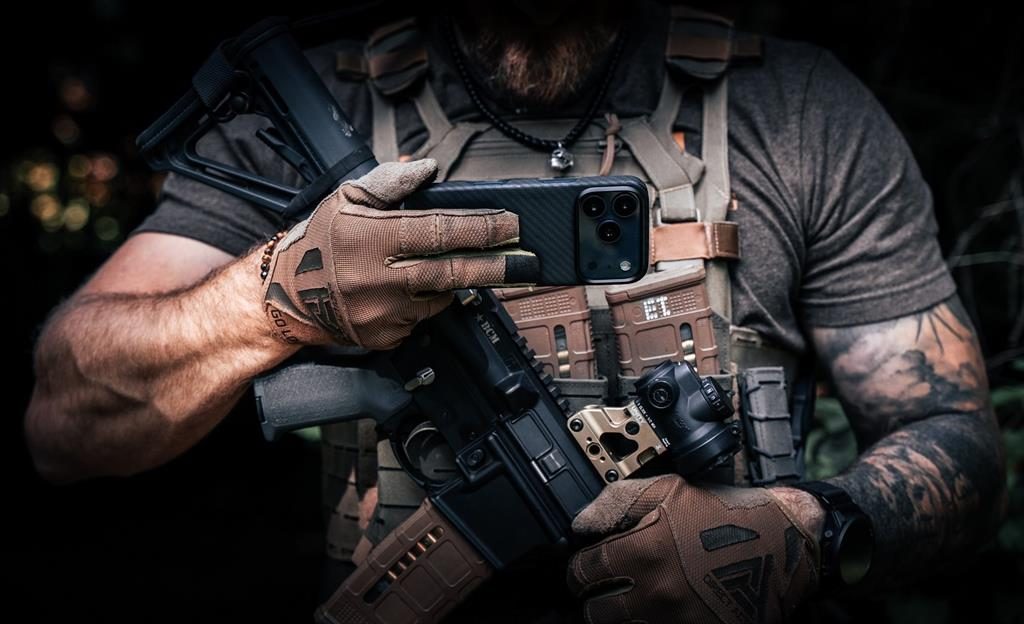apple-iphone-17-pro-tactical-magforce-aramid-magsafe-hatlap-tok-fekete_4.jpg